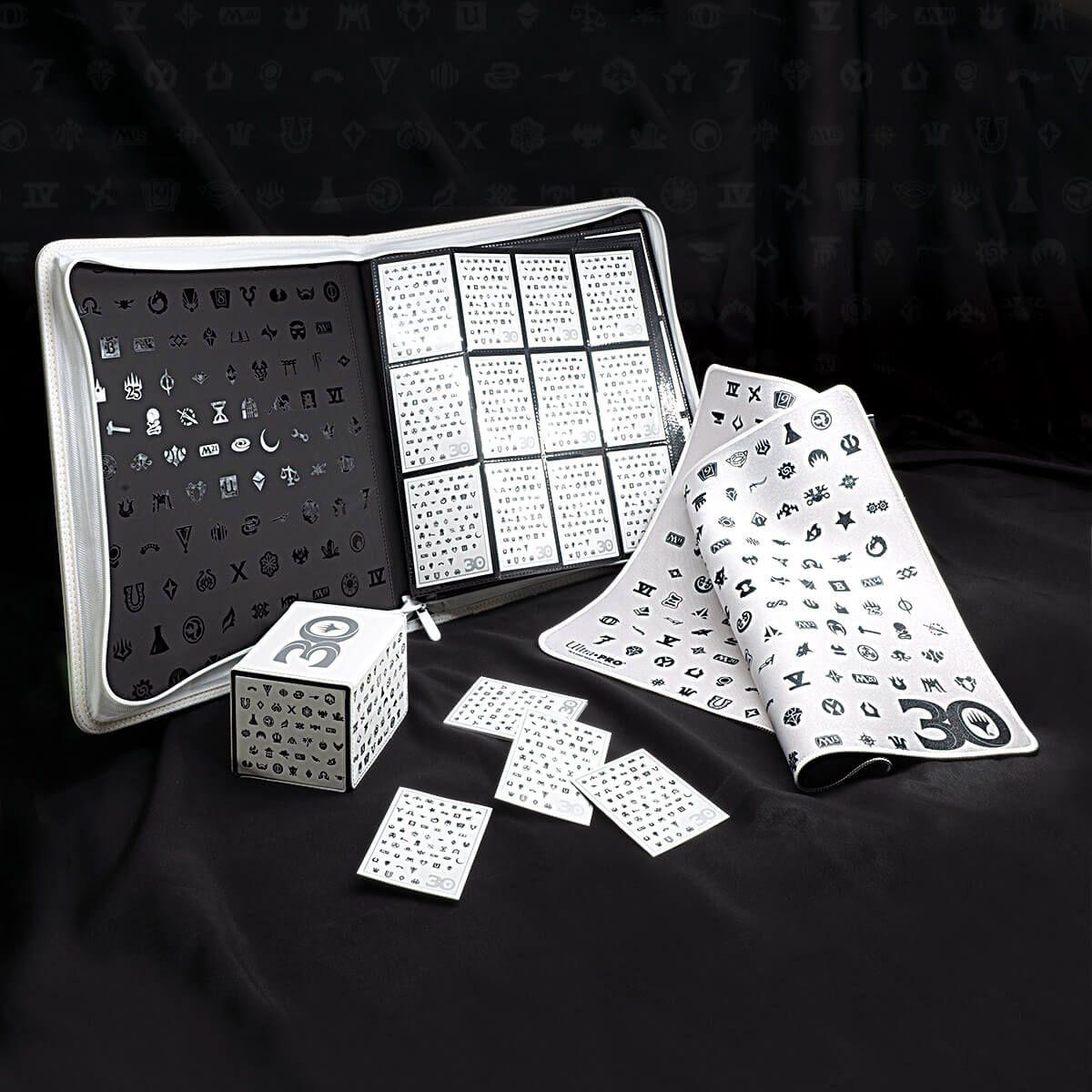 Ultra PRO Playmat Holofoil – Magic: The Gathering 30th Anniversary