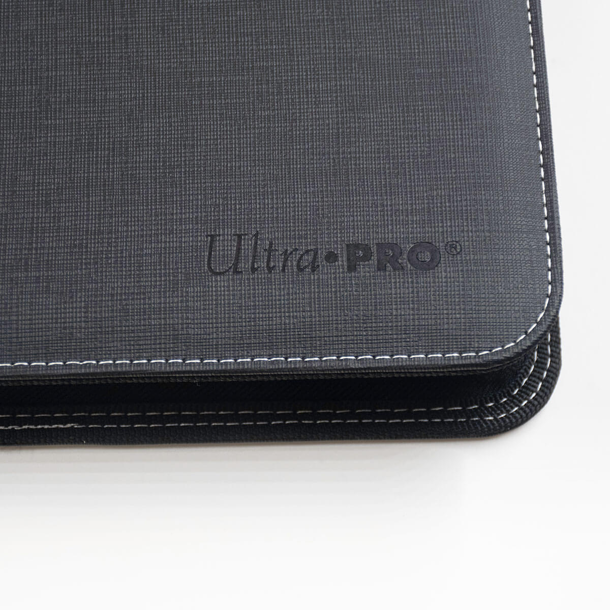 Ultra Pro Toploader Zippered 4-Pocket PRO-Binder - Black