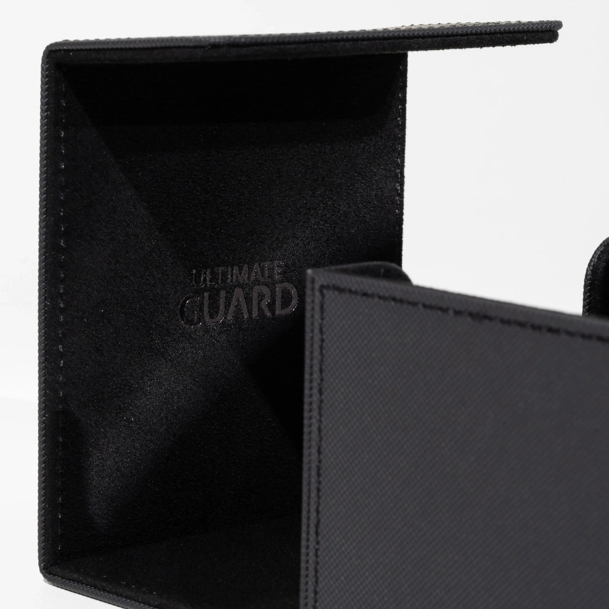 Ultimate Guard - Sidewinder 133+ Xenoskin Deck Box - Black