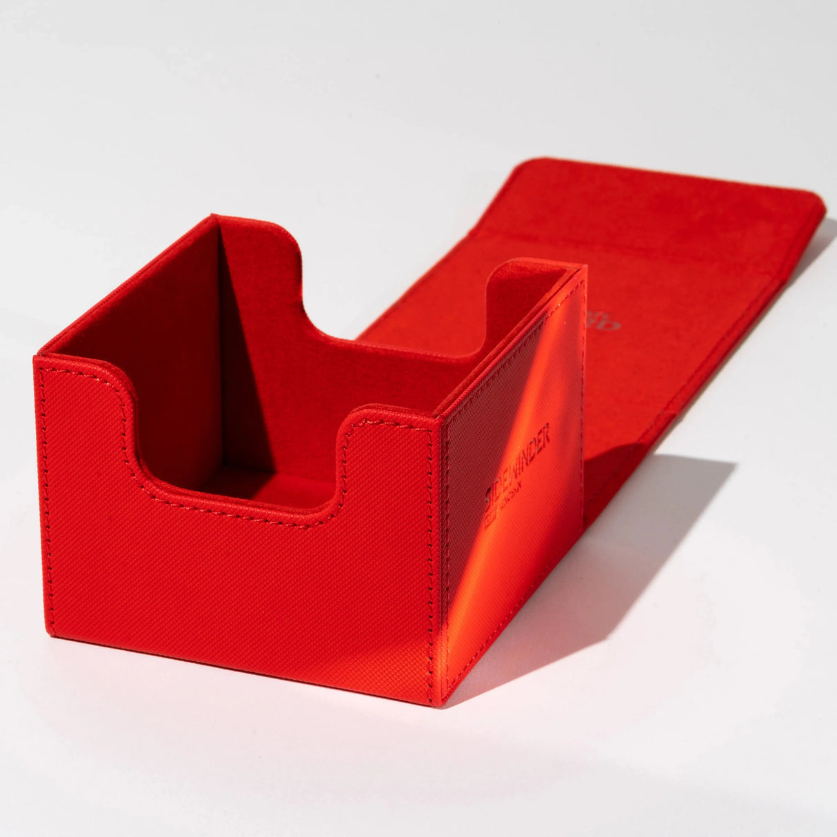 Ultimate Guard - Sidewinder 133+ Xenoskin Deck Box - Red