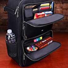 ENHANCE Collector’s Edition Card Gaming Backpack – Zaino Porta Carte con Divisori Rinforzati e Accessori Esclusivi