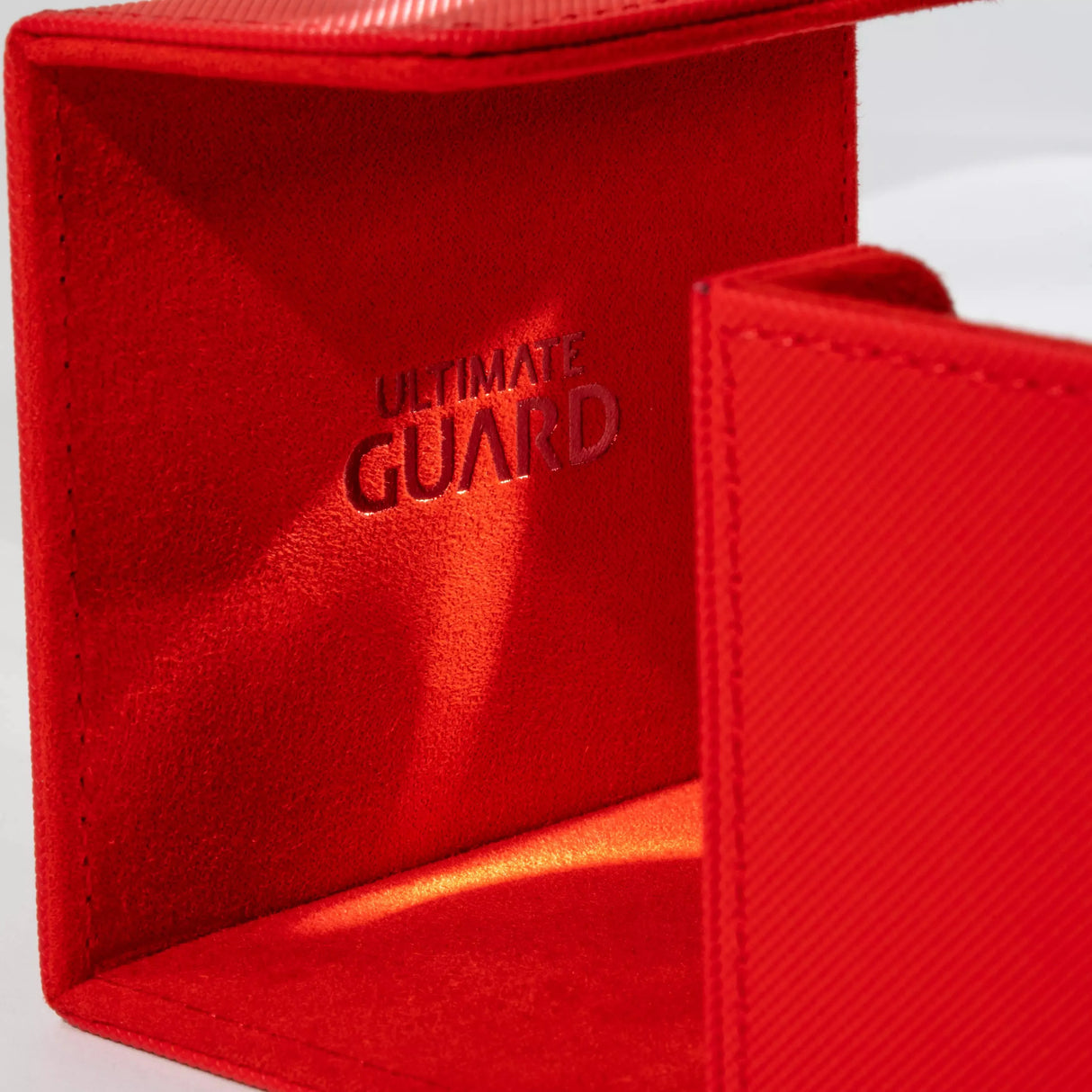 Ultimate Guard - Sidewinder 80+ Xenoskin Deck Box - Red