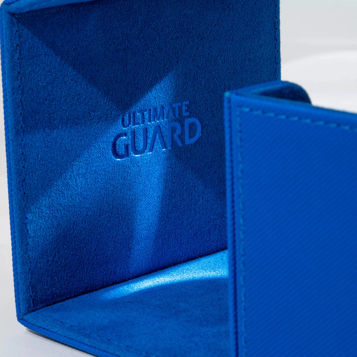 Ultimate Guard - Sidewinder 80+ Xenoskin Deck Box - Blue