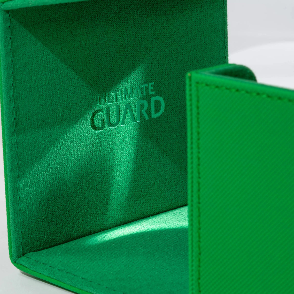 Ultimate Guard - Sidewinder 80+ Xenoskin Deck Box - Green