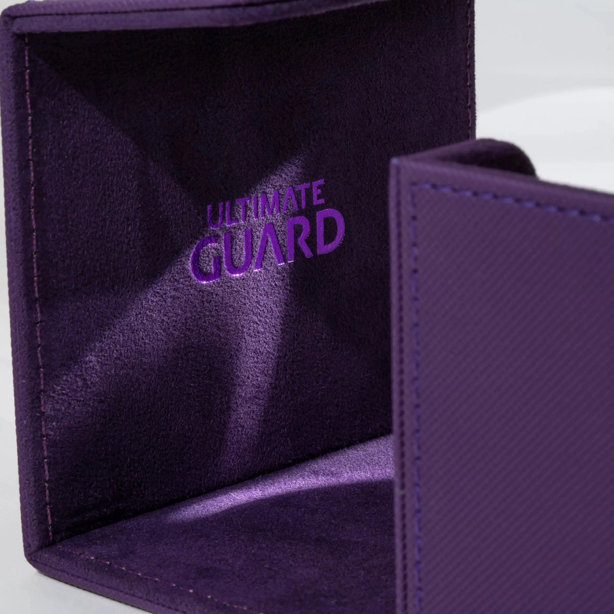 Ultimate Guard - Sidewinder 80+ Xenoskin Deck Box - Purple