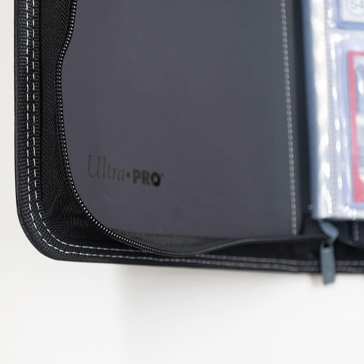 Ultra Pro Toploader Zippered 4-Pocket PRO-Binder - Black