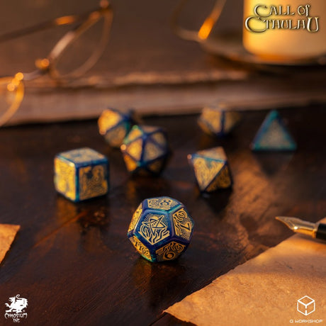 Q Workshop Call of Cthulhu 7th Edition Blue-Green & Gold Dice Set (7 pezzi) – Set di Dadi per Giochi di Ruolo